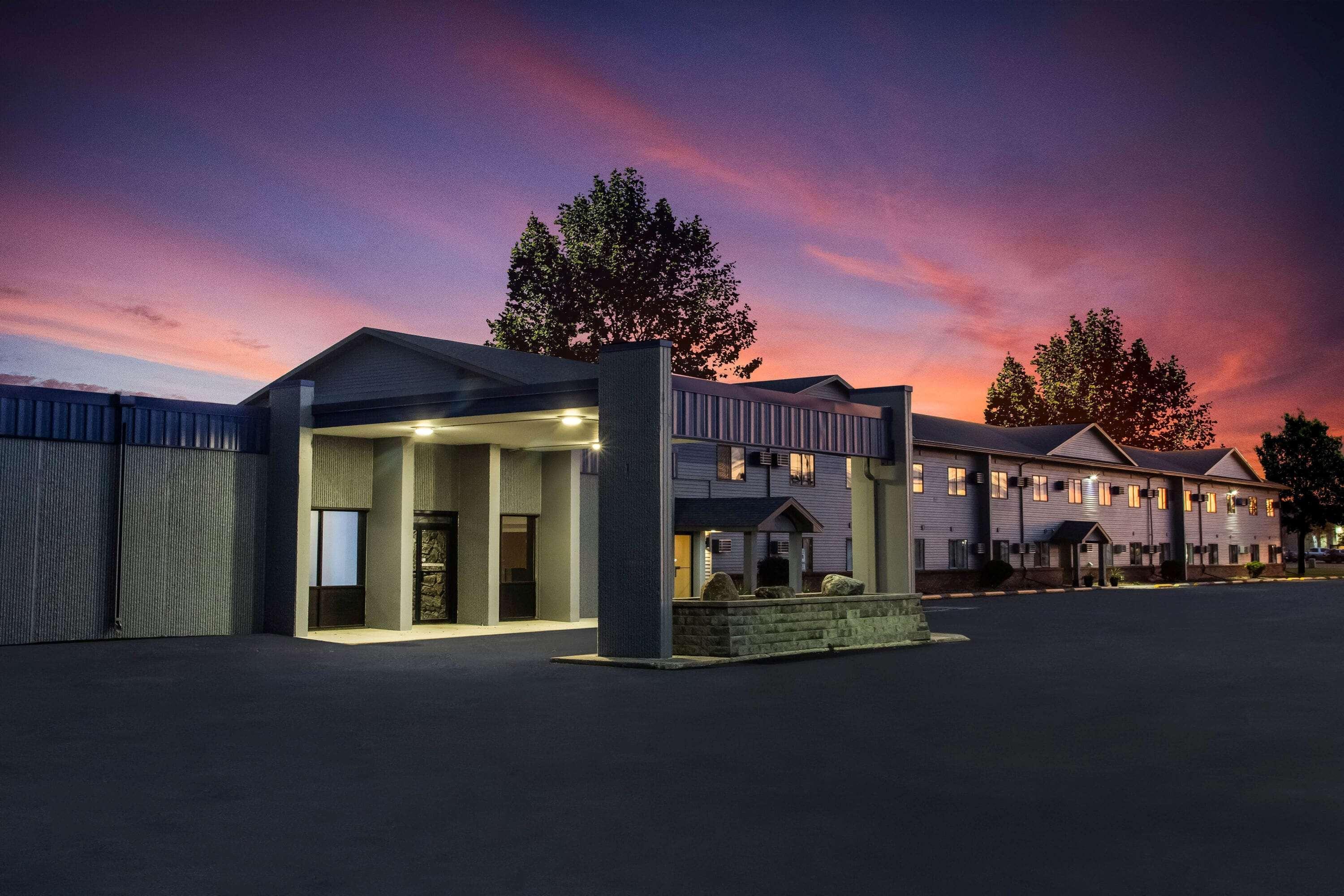 Travelodge By Wyndham Wahpeton Buitenkant foto