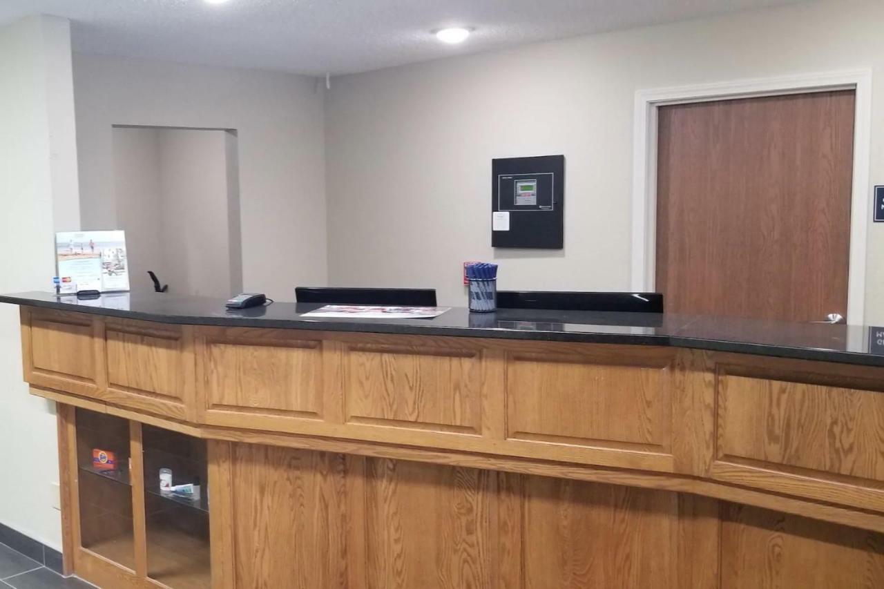 Travelodge By Wyndham Wahpeton Buitenkant foto